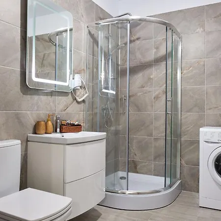 Vibe Apartment- N Pools Апартаменты