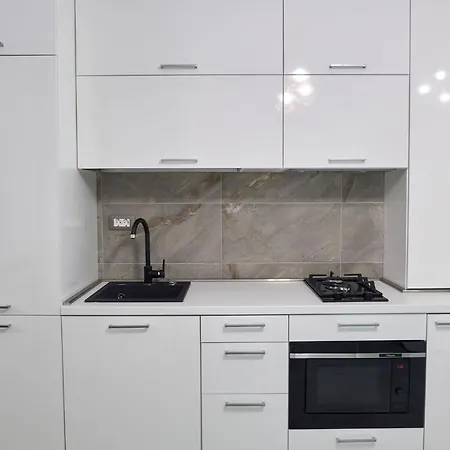 Vibe Apartment- N Pools Navodari