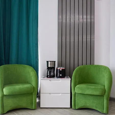 Vibe Apartment- N Pools